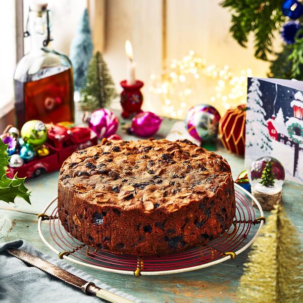 cherry almond christmas cake small